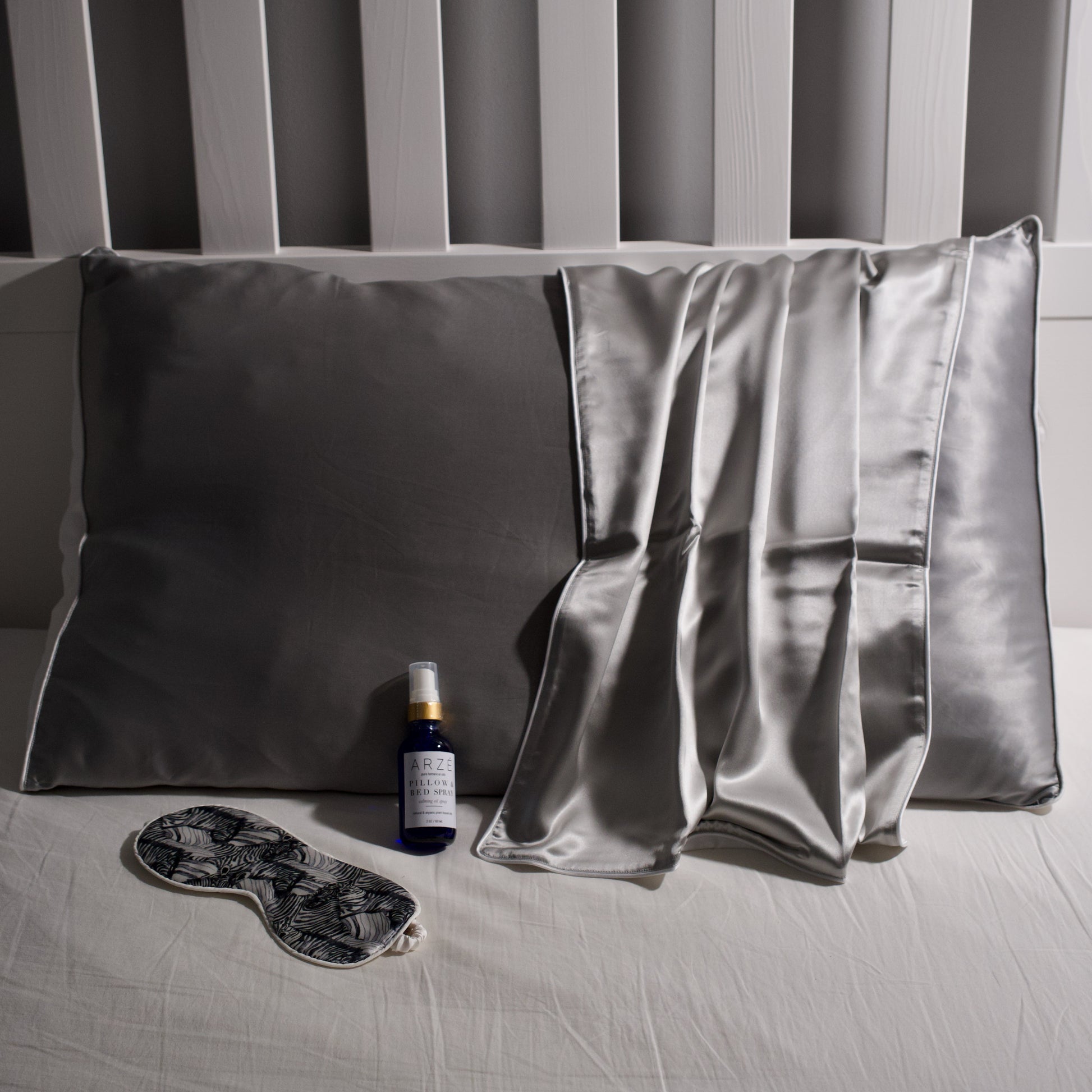 Gift Set: Silver Grey Pure Mulberry Silk Pillowcase, Eye Mask And Scrunchies, King Size, Soft Strokes Silk